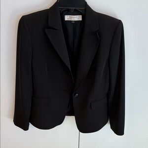 T Tahari Women's Elegant Black Suit Jacket